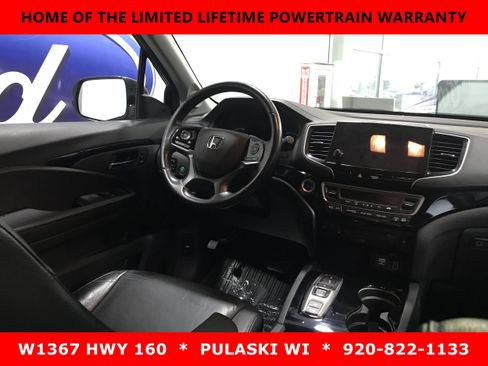 Used 2021 Honda Pilot Touring image 11