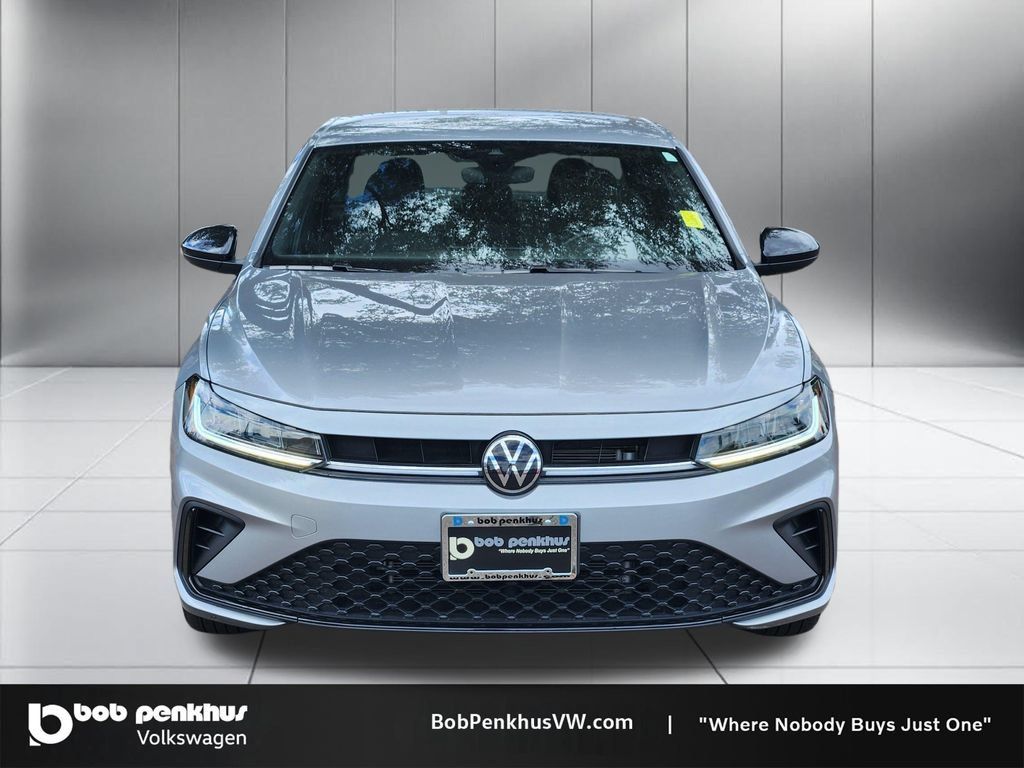 Used 2025 Volkswagen Jetta Sport FWD image 22