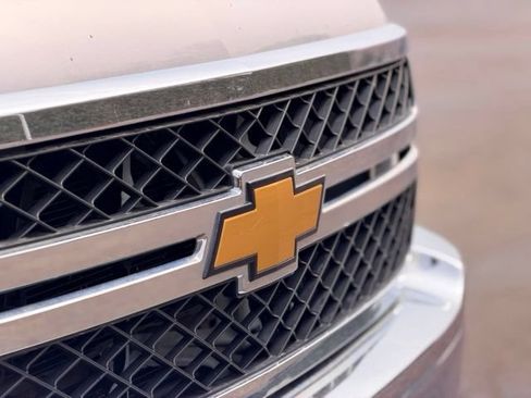 Used 2013 Chevrolet Silverado 2500 LT w/ Interior Plus Package AWD/4WD image 27