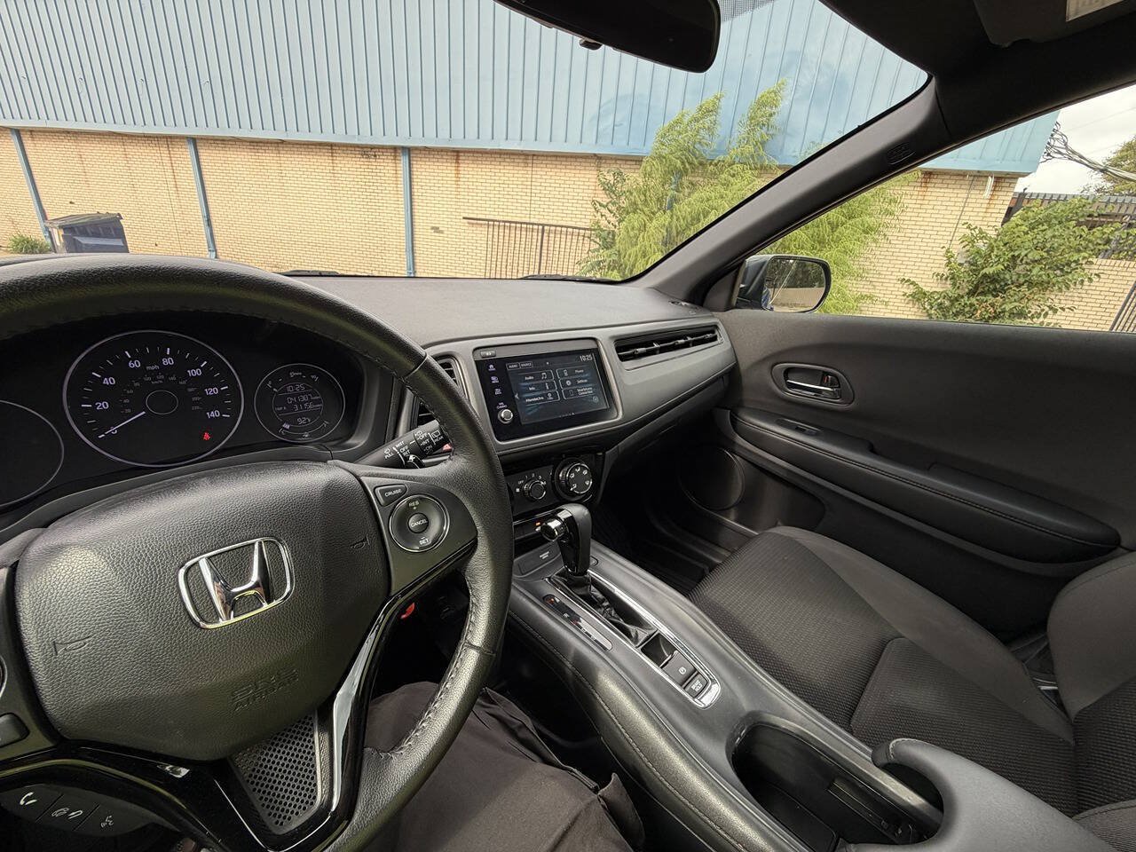 Used 2021 Honda HR-V Sport image 18