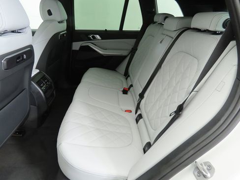 New 2026 BMW X5 sDrive40i w/ M Sport Package image 21