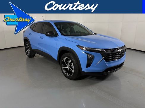 Used 2024 Chevrolet Trax RS image 1