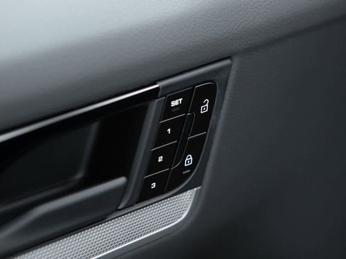 New 2026 Porsche Cayenne Coupe image 19