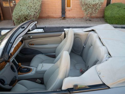Used 2000 Jaguar XK8 Convertible RWD image 47