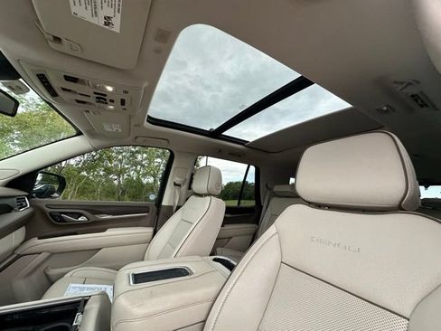 Used 2022 GMC Yukon Denali AWD/4WD image 26