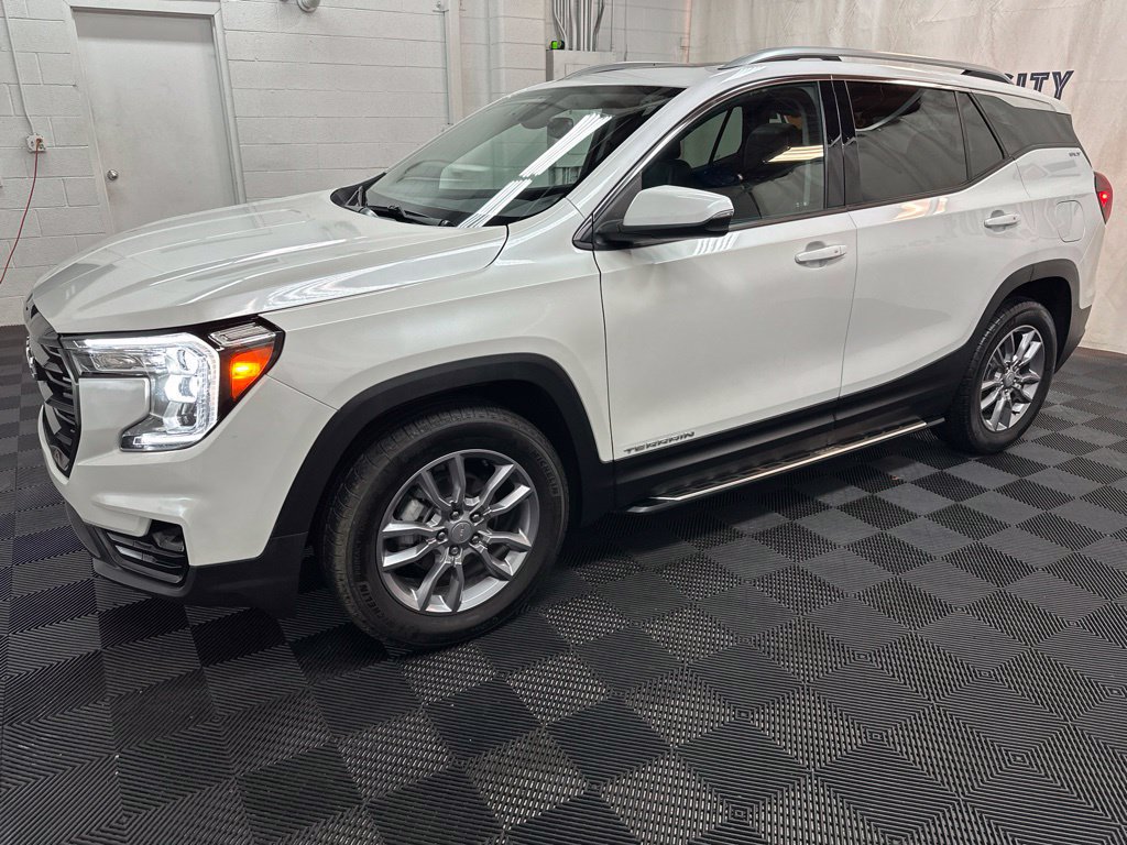 Used 2022 GMC Terrain SLT AWD/4WD image 5
