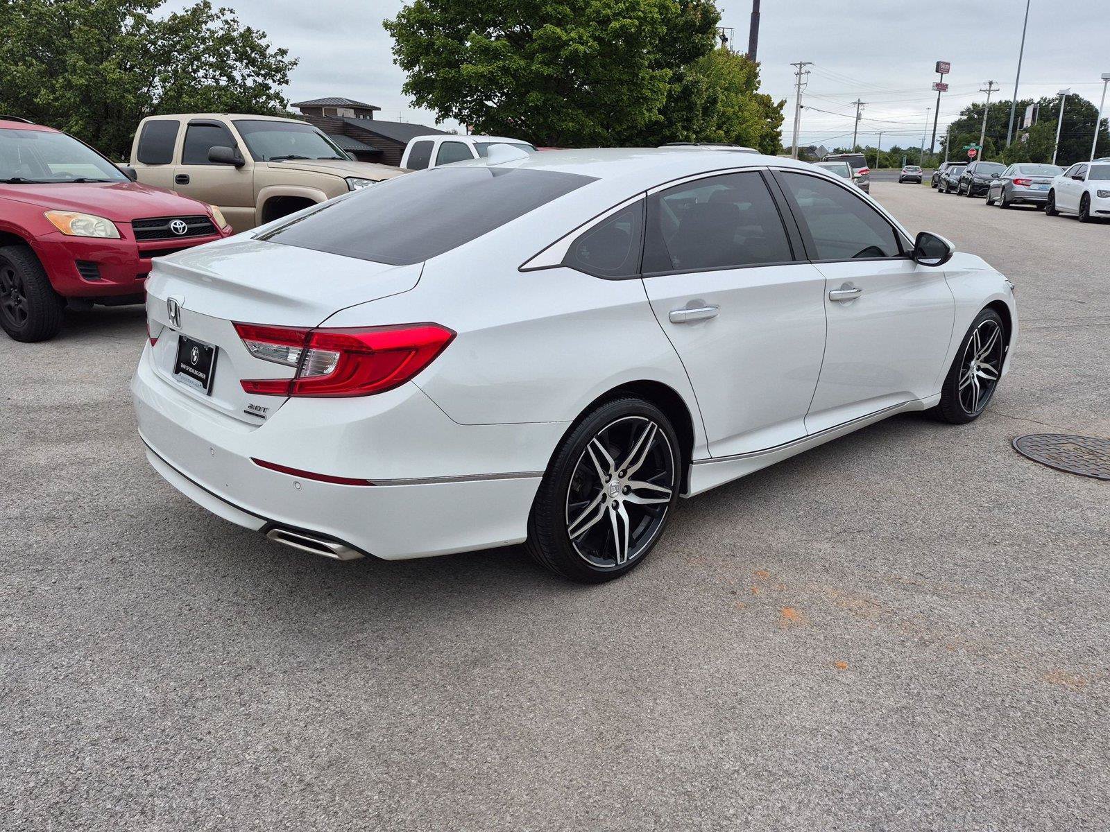 Used 2021 Honda Accord Touring image 5