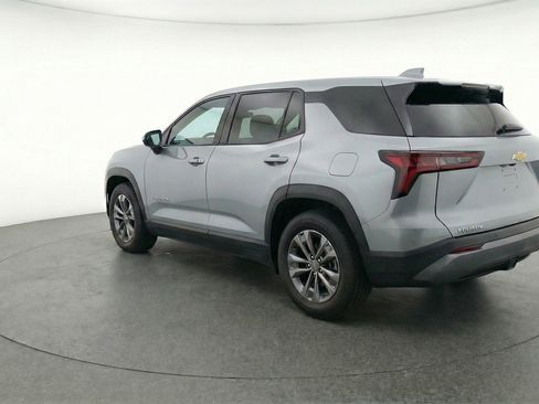 Used 2025 Chevrolet Equinox LT image 6