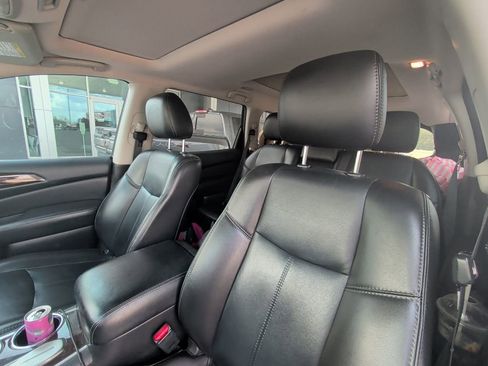 Used 2014 Nissan Pathfinder SL w/ SL Premium Package image 6