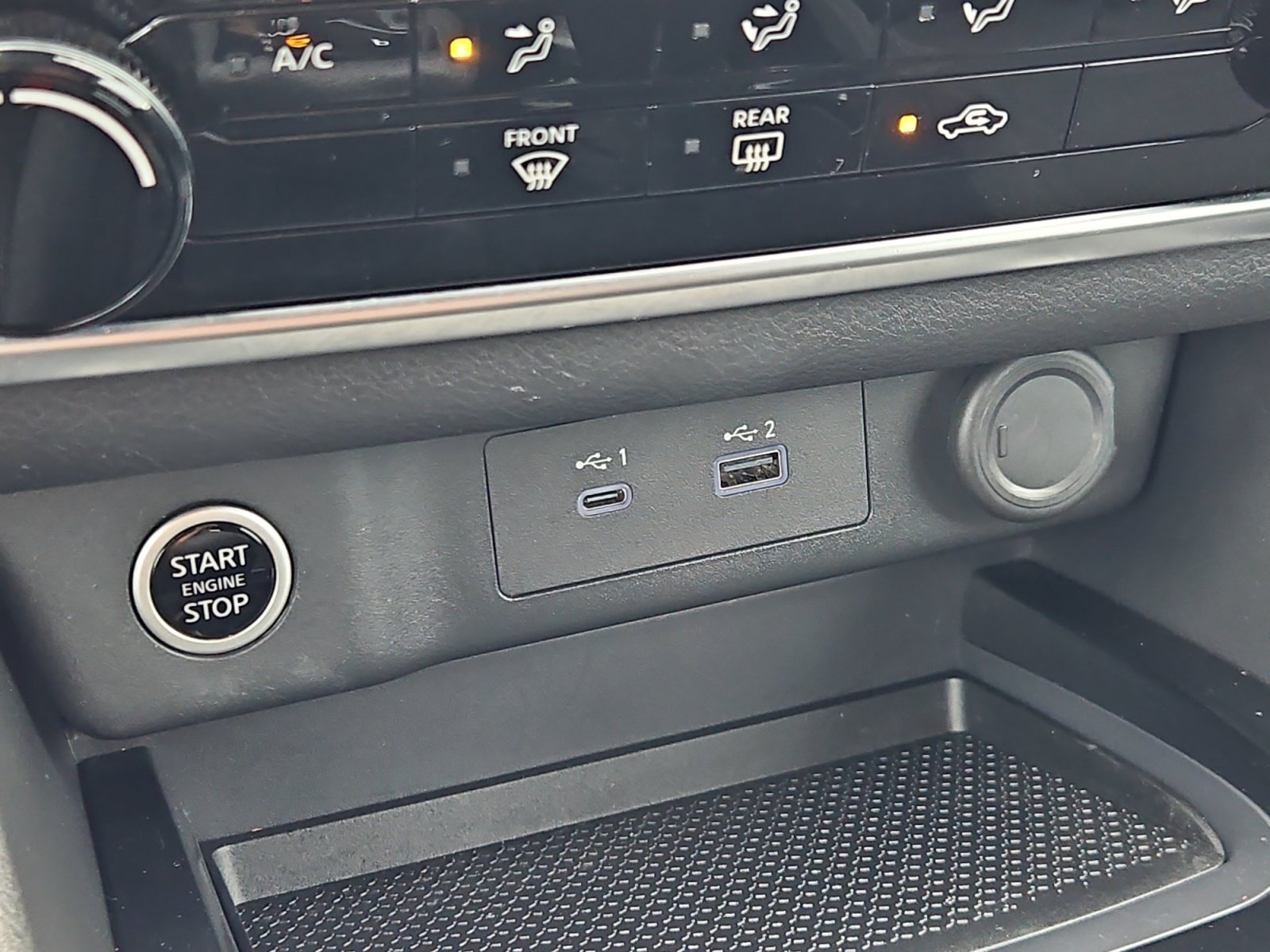 Used 2023 Nissan Rogue S AWD/4WD image 18