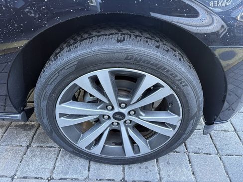 Used 2020 Ford Expedition Platinum image 11