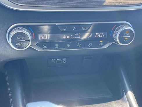 Used 2021 Nissan Altima 2.5 Platinum AWD/4WD image 29