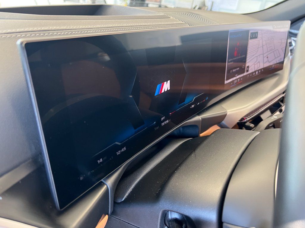 Used 2025 BMW M440i Convertible RWD image 22