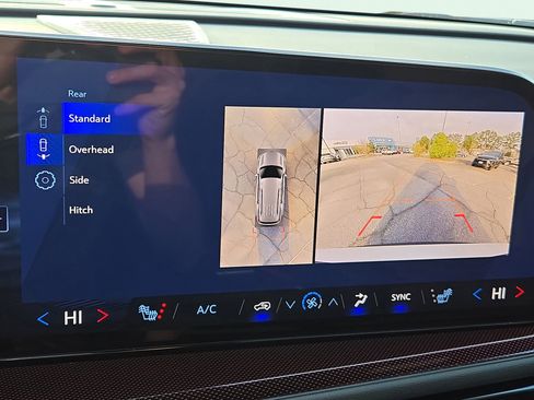 New 2026 Chevrolet Traverse Z71 w/ Enhanced Driving Package image 19