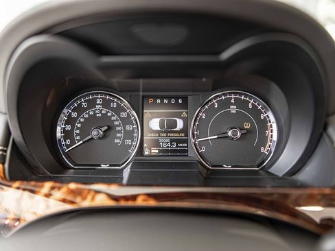 Used 2011 Jaguar XK Convertible image 24