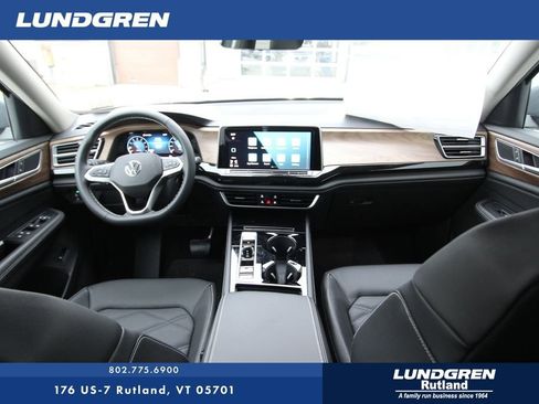 New 2026 Volkswagen Atlas SE AWD/4WD image 3
