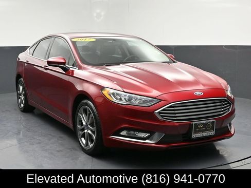 Used 2017 Ford Fusion SE w/ Equipment Group 201A image 1