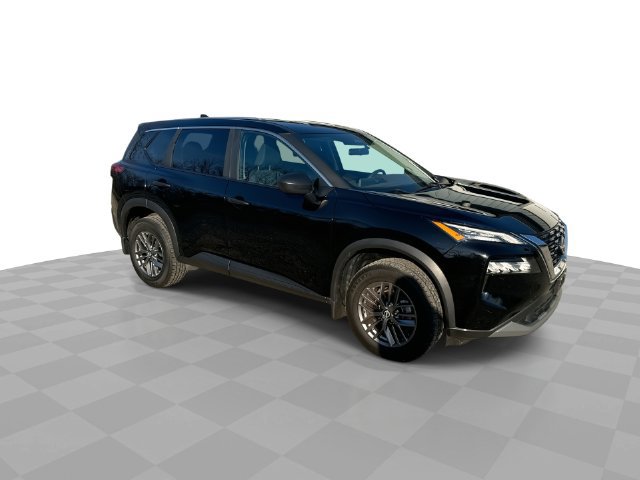 Used 2023 Nissan Rogue S AWD/4WD image 3