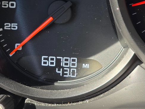 Used 2017 Porsche Macan image 17