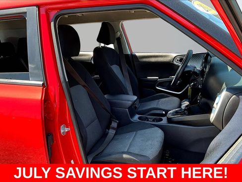 Used 2023 Kia Soul LX w/ LX Technology Package FWD image 34