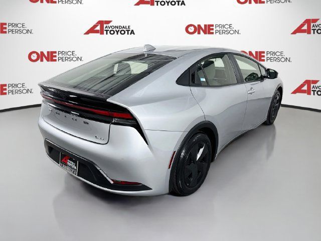 Certified 2025 Toyota Prius LE FWD image 8