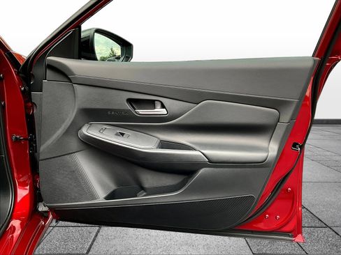 Used 2026 Nissan Sentra SV w/ SV Convenience Package FWD image 29