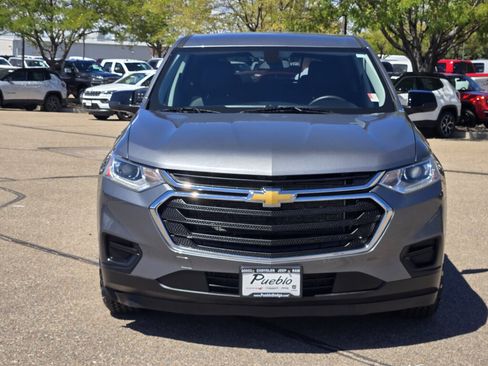 Used 2021 Chevrolet Traverse LS FWD image 6