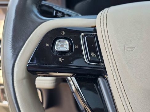 Used 2020 Lincoln Aviator Reserve w/ Equipment Group 202A AWD/4WD image 17