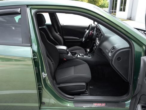 Used 2019 Dodge Charger Scat Pack RWD image 39