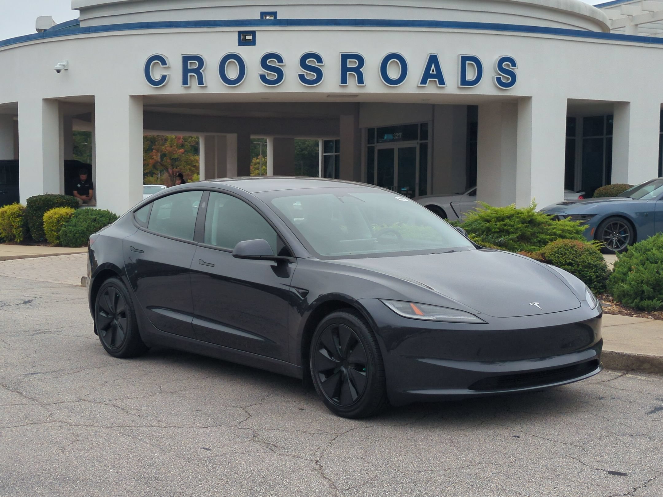Used 2025 Tesla Model 3 Long Range AWD/4WD image 1