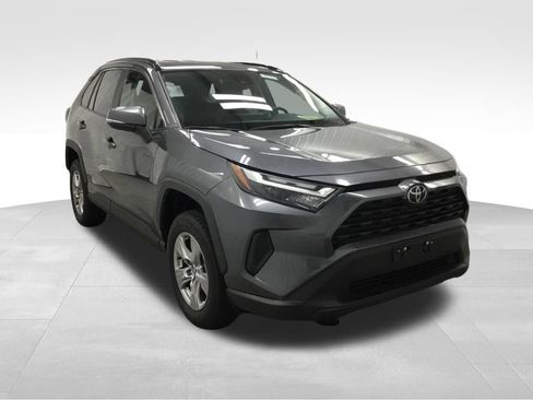 Used 2025 Toyota RAV4 XLE AWD/4WD image 3