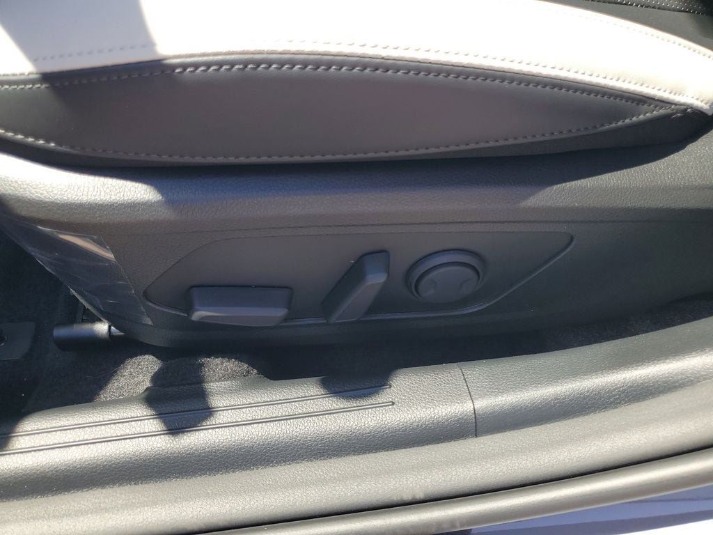 New 2026 Kia K5 GT-Line w/ GT-Line Premium Package FWD image 7