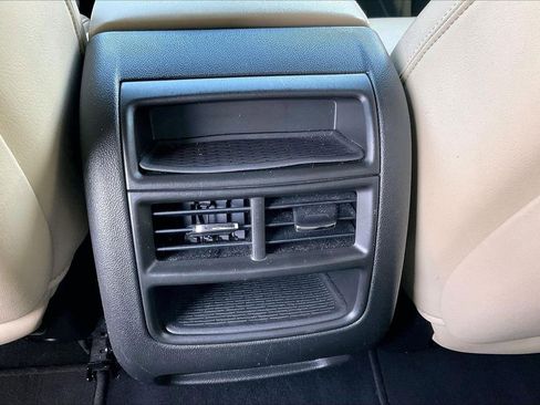 Used 2017 Cadillac XT5 Luxury w/ Driver Awareness Package image 18