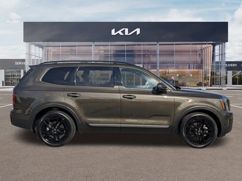 Used 2023 Kia Telluride EX X-Line image 3