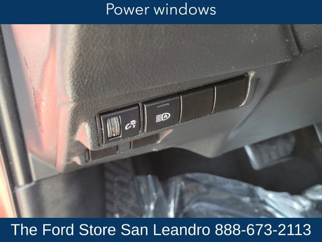 Used 2022 Toyota Corolla Cross XLE AWD/4WD image 21