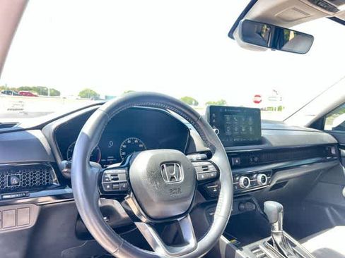 Used 2023 Honda CR-V EX-L image 15