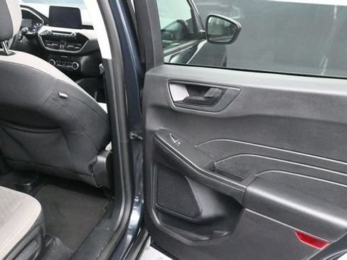 Used 2022 Ford Escape SE w/ SE Sport Appearance Package AWD/4WD image 11