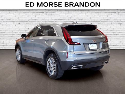 Used 2024 Cadillac XT4 Premium Luxury w/ Technology Package FWD image 3