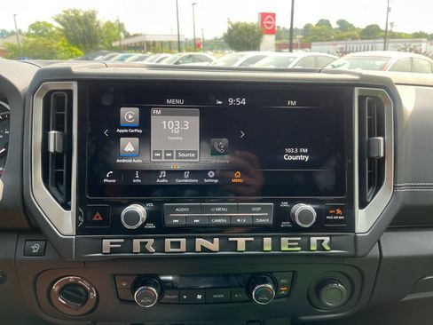Used 2026 Nissan Frontier SV w/ All-Weather Content Package AWD/4WD image 16