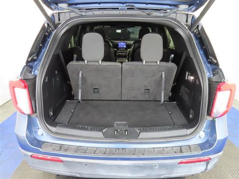 Used 2020 Ford Explorer XLT RWD image 13