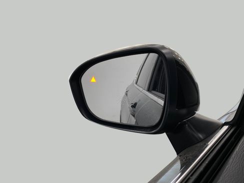 New 2025 Mitsubishi Outlander SEL image 19