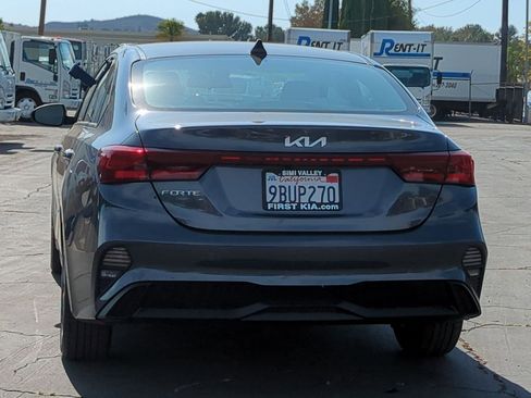 Used 2022 Kia Forte LXS image 7
