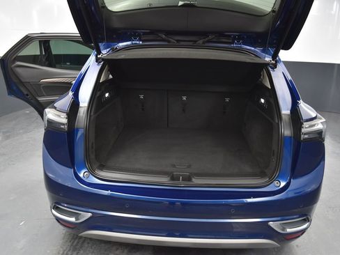 Used 2022 Buick Envision Avenir w/ Technology Package II image 24