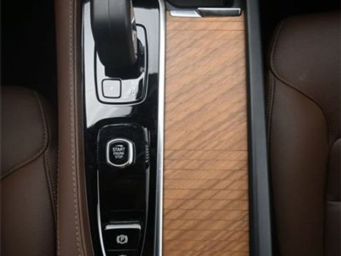 Used 2024 Volvo XC90 B6 Plus w/ Protection Package Premier image 10