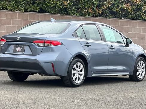 Used 2026 Toyota Corolla LE FWD image 5