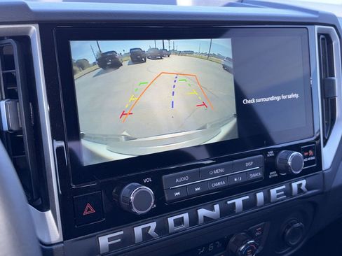 Certified 2025 Nissan Frontier SV w/ SV Convenience Package RWD image 13