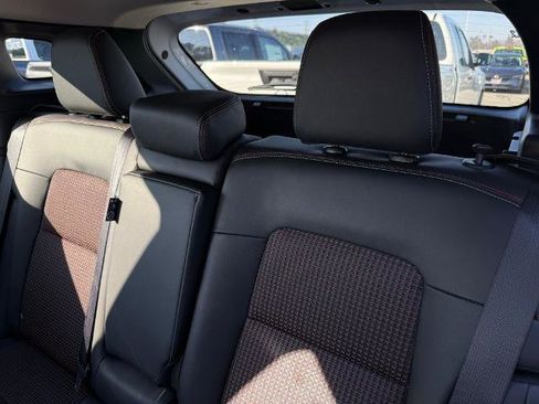 New 2026 Nissan Kicks SR w/ Cold Weather Package image 10