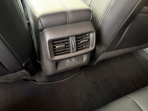 Certified 2025 Nissan Murano SV image 21