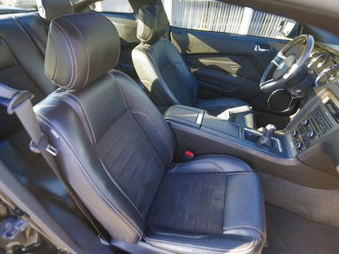 Used 2013 Ford Mustang GT Premium image 19