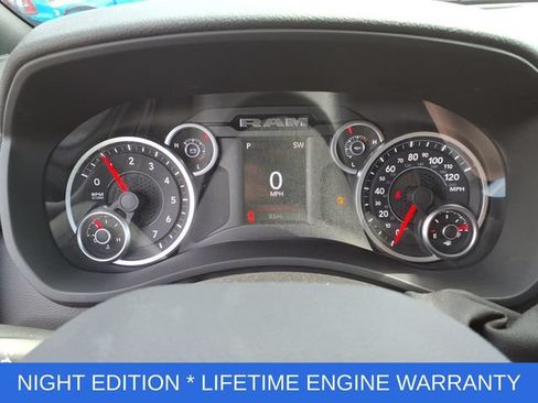 New 2026 RAM 2500 Big Horn AWD/4WD image 17